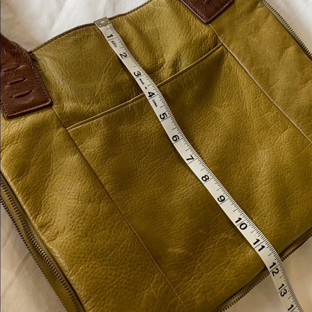Cynthia Rowley Leather Tote Expandable - Picture 9 of 13